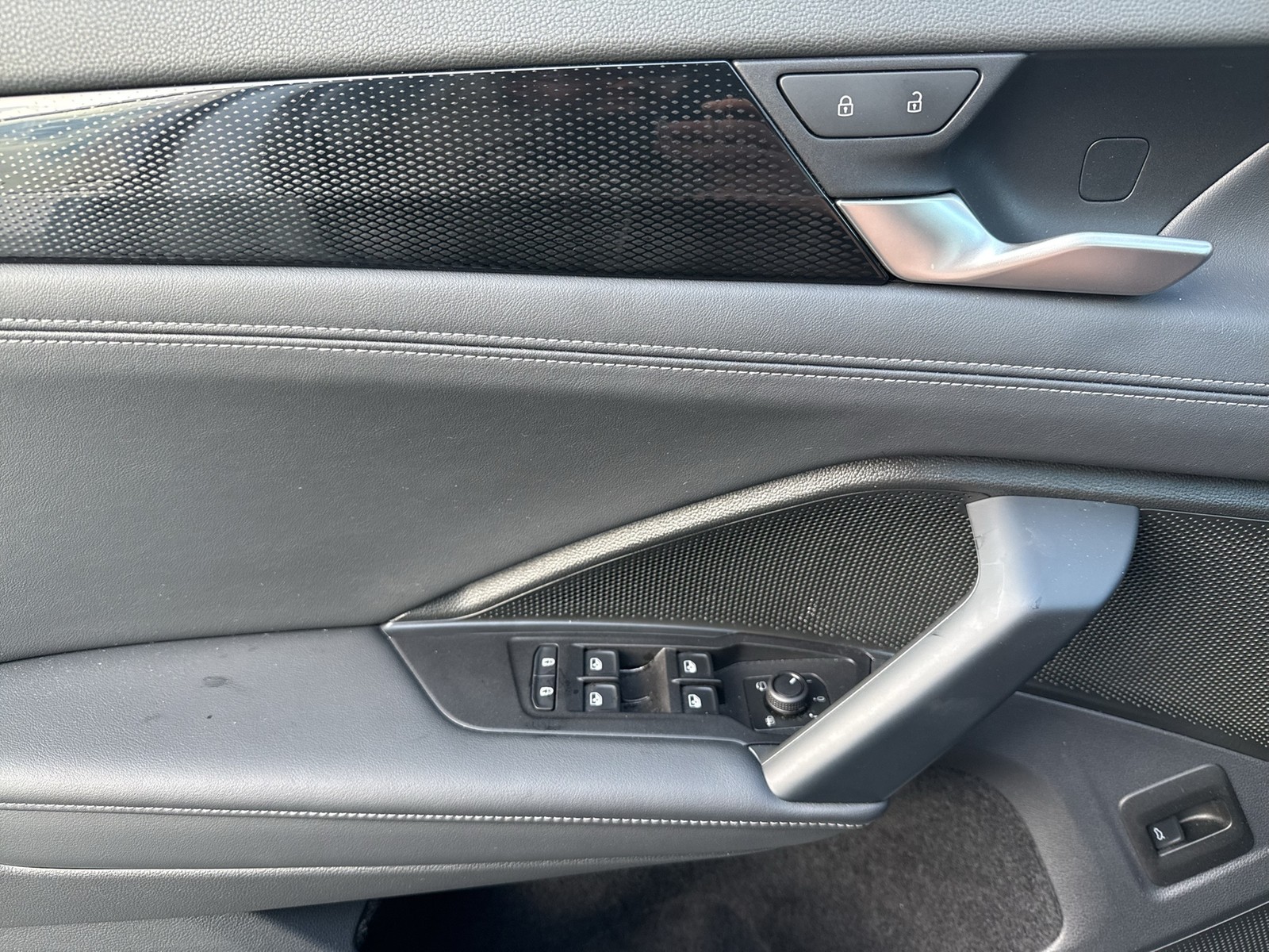 Volkswagen Tayron 2.0 LIFE CAM ACC EKLAPPE NAVI LM17 SITZHZ