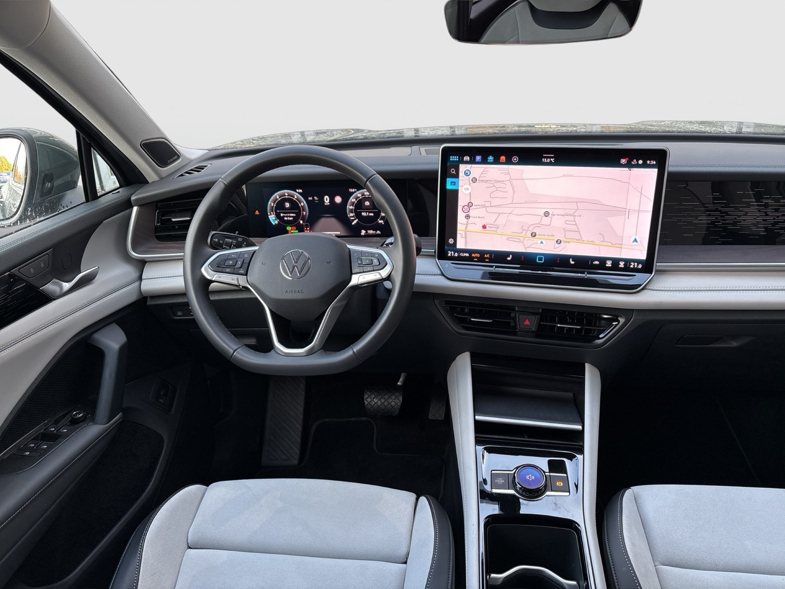 Volkswagen Tayron 1.5 eTSI ELEGANCE HARMAN KARDON CAM ACC