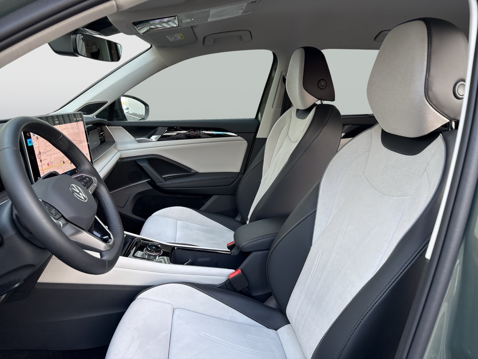 Volkswagen Tayron 1.5 eTSI ELEGANCE HARMAN KARDON CAM ACC
