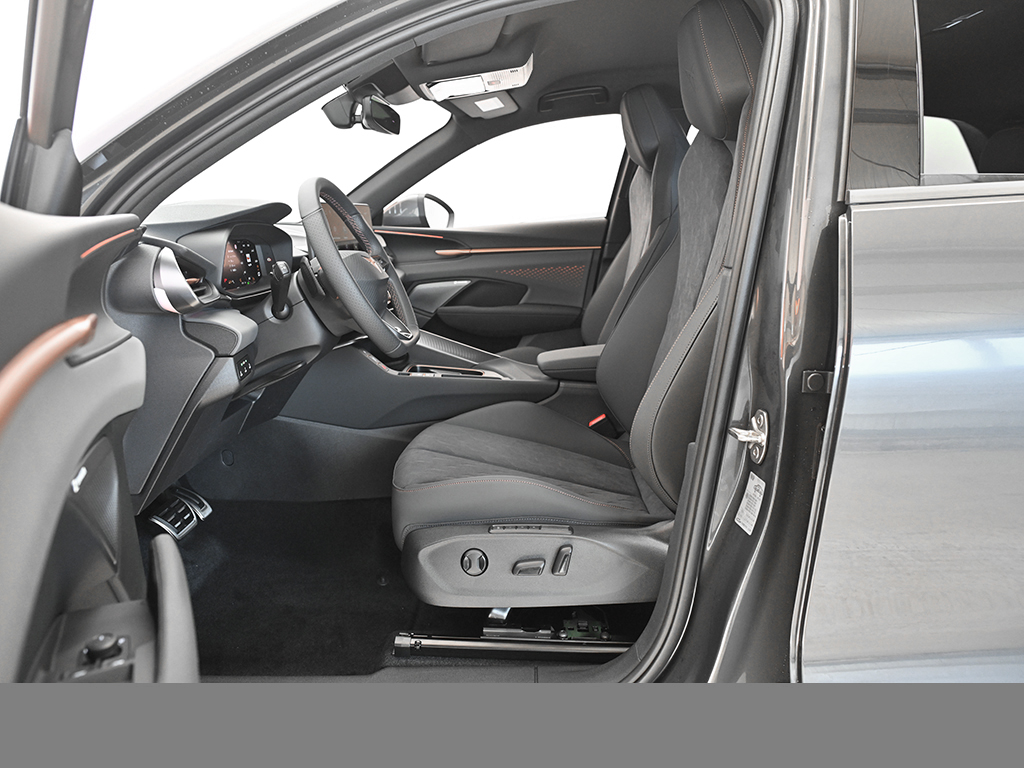 Cupra Terramar 2.0 DSG 4DRIVE SENNHEISER eSITZE 360CAM