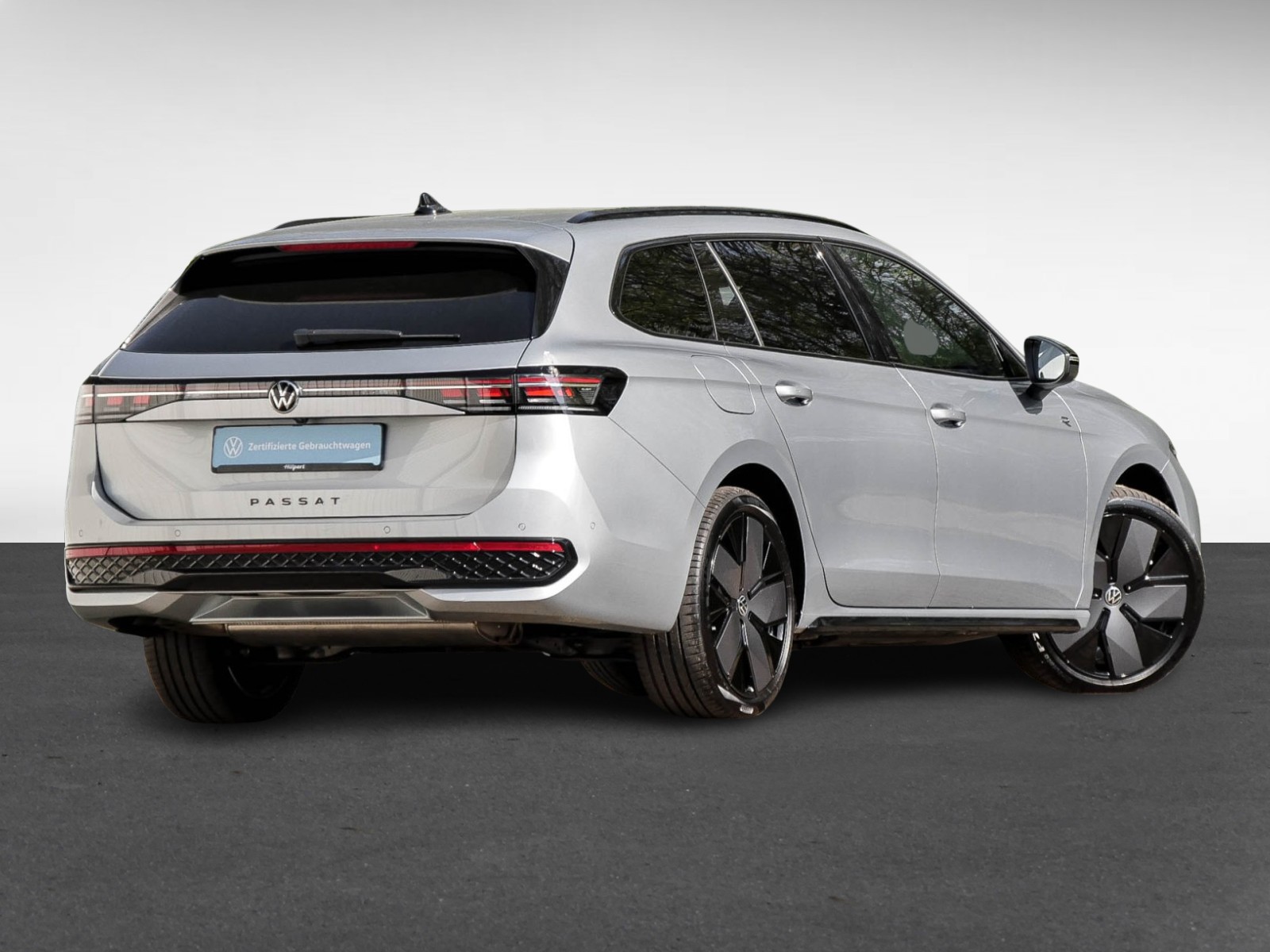 Volkswagen Passat Variant 1.5 eHybrid R-Line NEUES MODELL