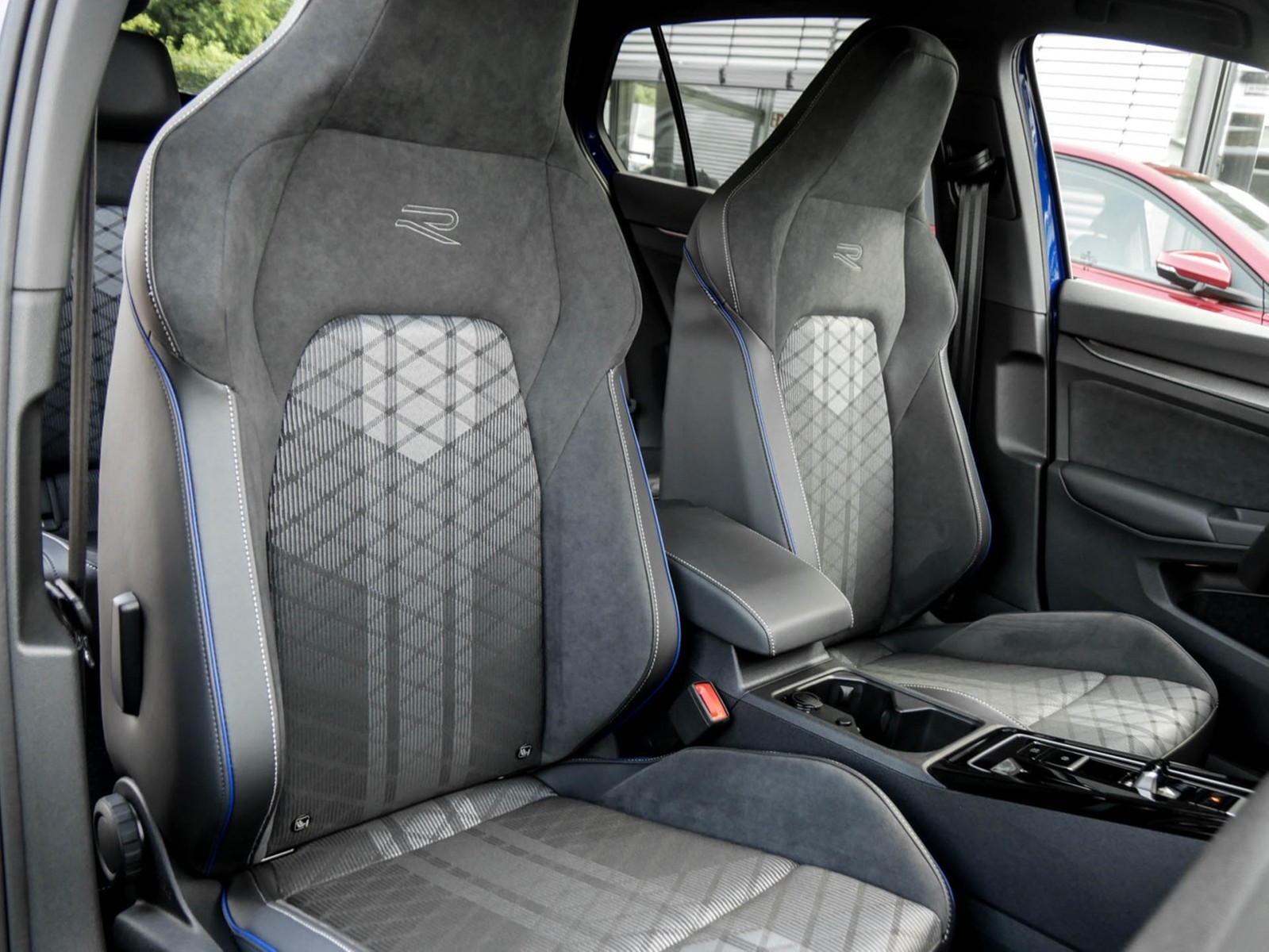 Volkswagen Golf VIII 2.0 R-LINE BLACKSTYLE FACELIFT CAM ACC