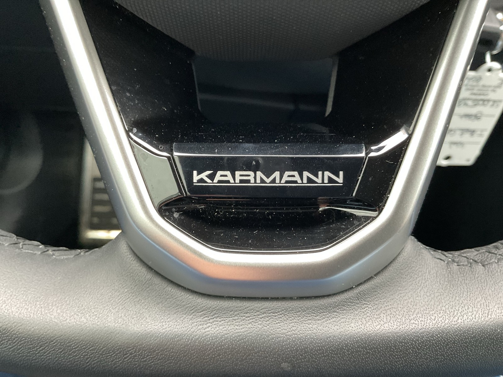 Volkswagen T-Roc Cabriolet 1.5 R-LINE EDITION KARMANN LEDER