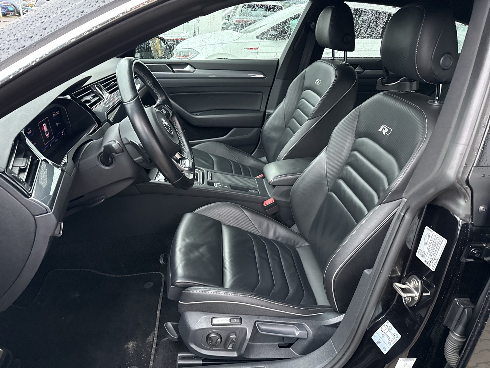 Volkswagen Arteon 2.0 R-LINE LEDER PANO ALU18 NAVI