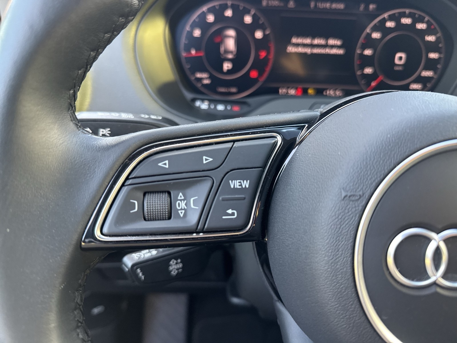 Audi Q2 35 advanced BLACKPAK KAMERA eKLAPPE NAVI+