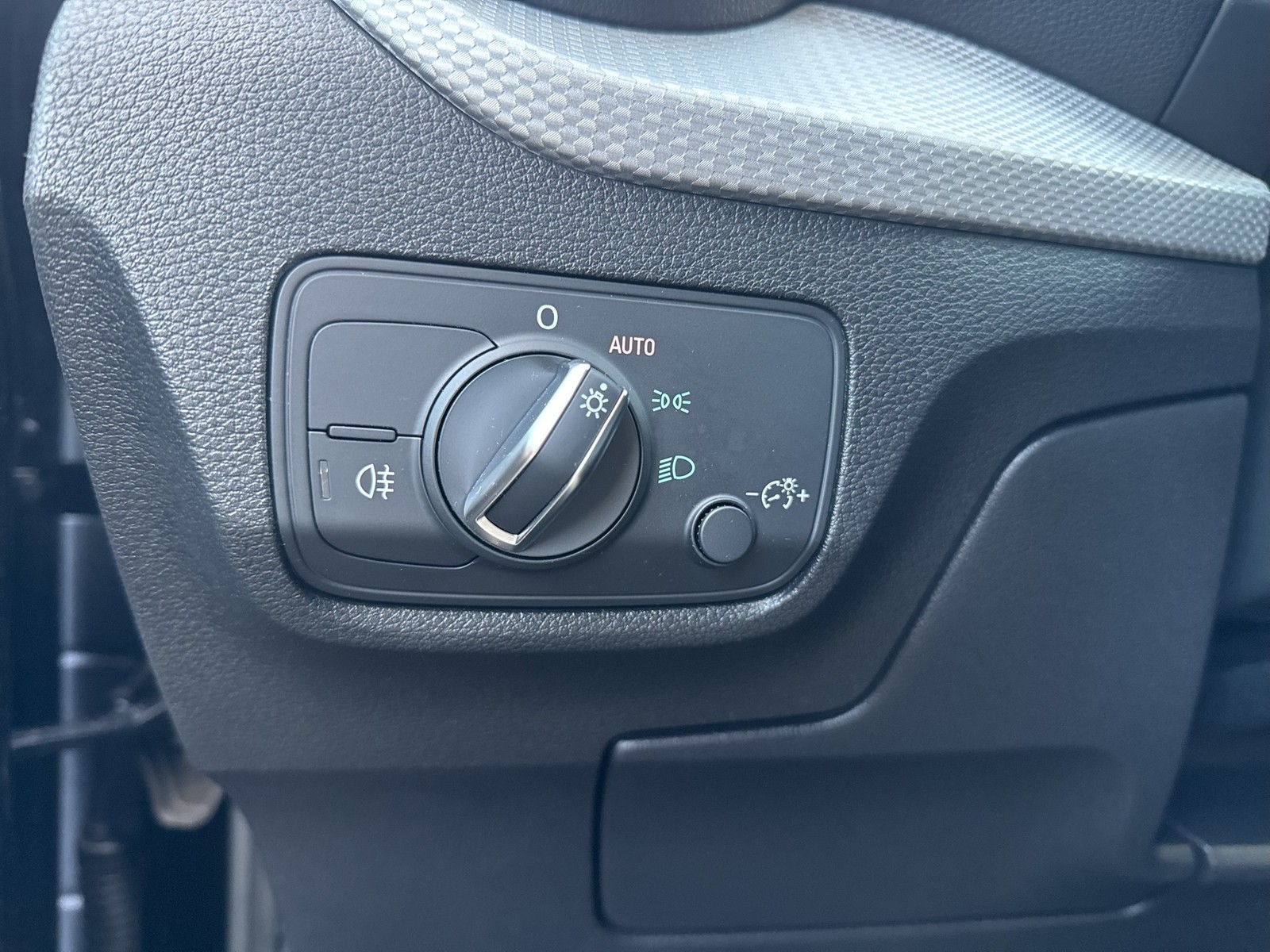 Audi Q2 35 advanced BLACKPAK KAMERA eKLAPPE NAVI+