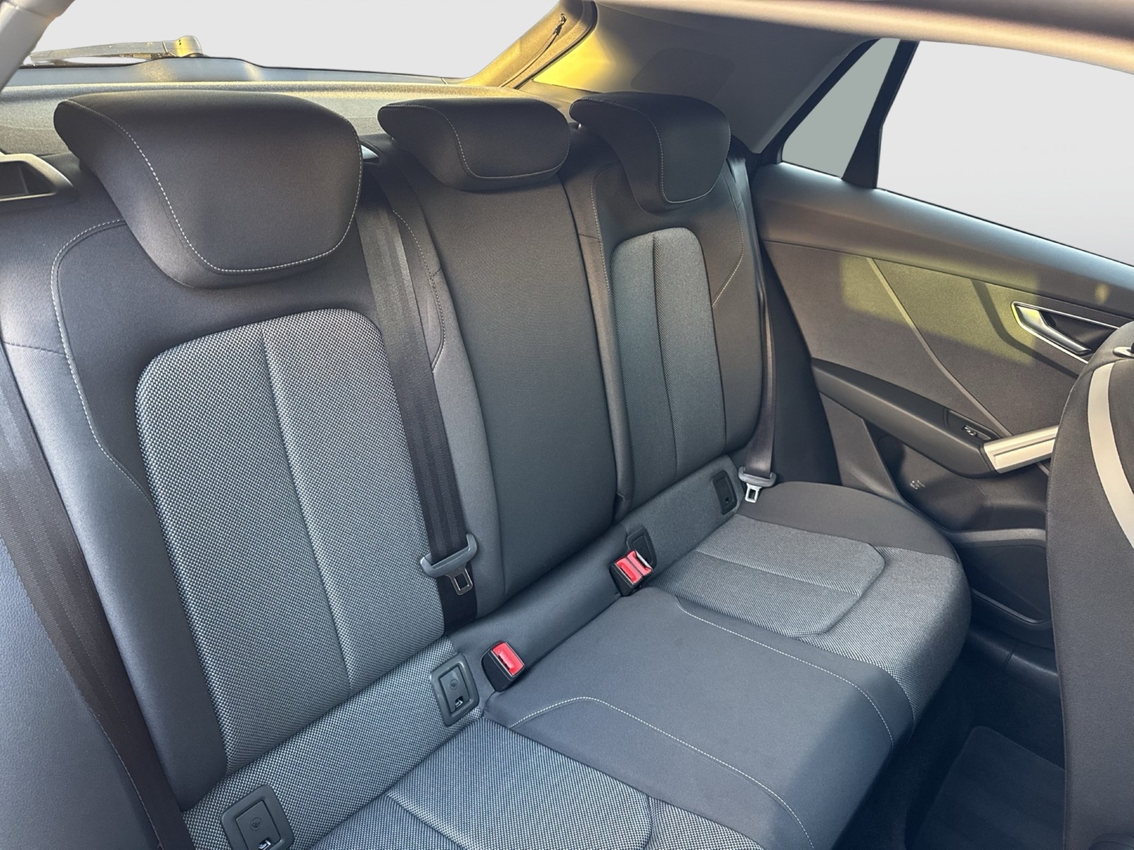 Audi Q2 35 advanced BLACKPAK KAMERA eKLAPPE NAVI+