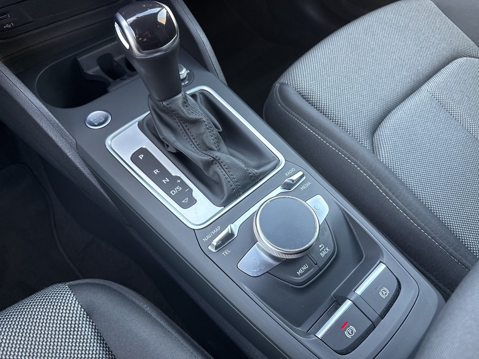 Audi Q2 35 advanced BLACKPAK KAMERA eKLAPPE NAVI+