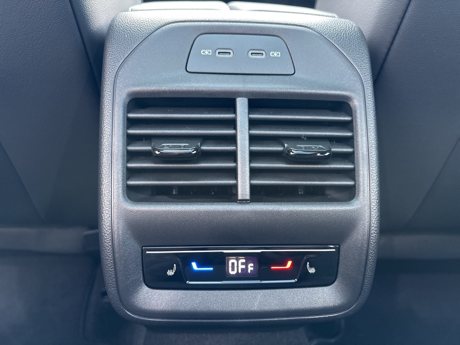 Volkswagen Passat Variant 1.5 HYBRID R-LINE LEDER PANO LM19