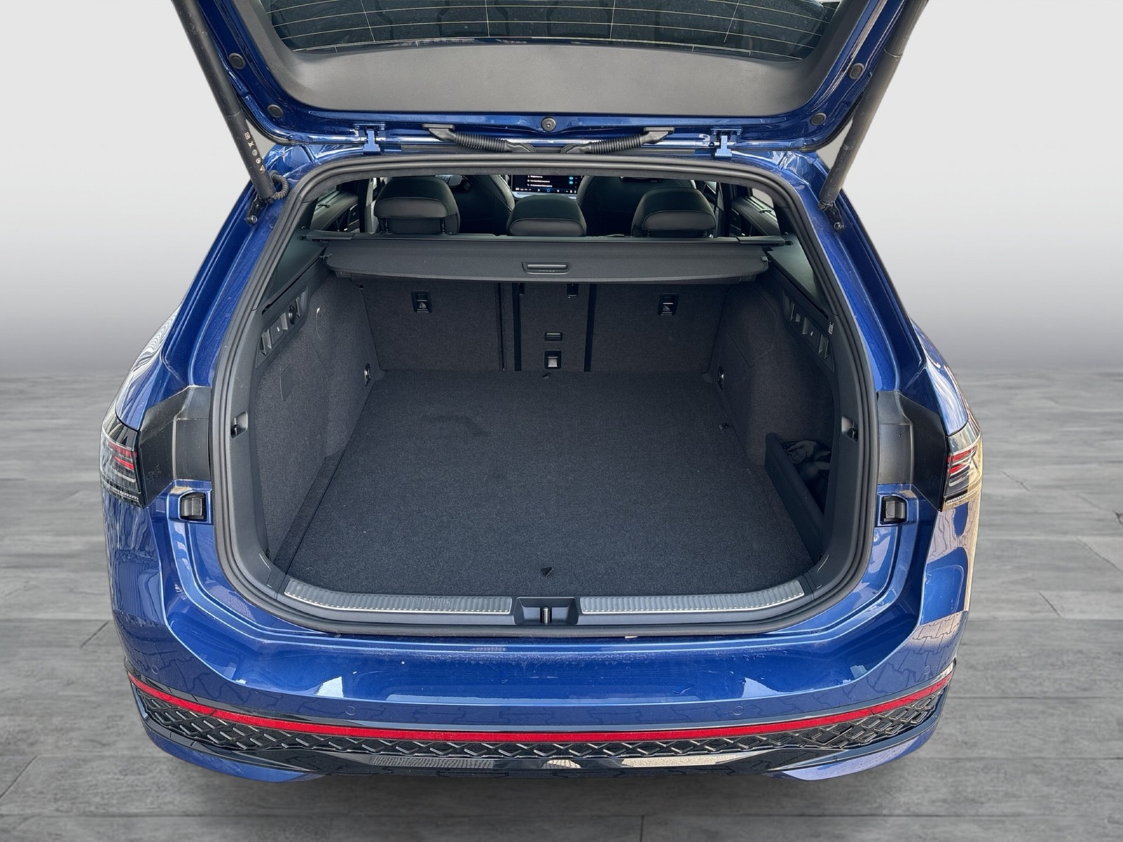 Volkswagen Passat Variant 1.5 HYBRID R-LINE LEDER PANO LM19