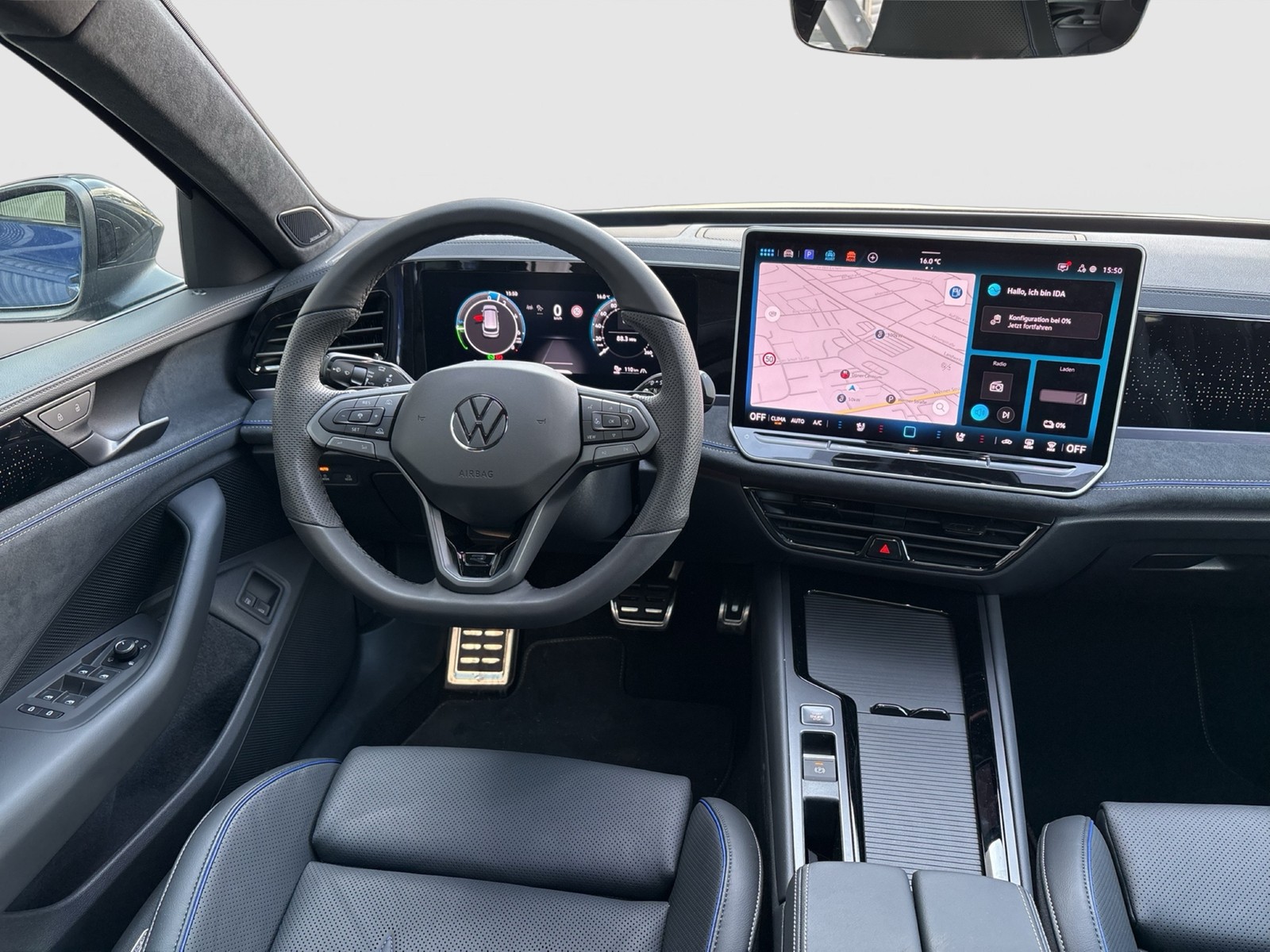Volkswagen Passat Variant 1.5 HYBRID R-LINE LEDER PANO LM19