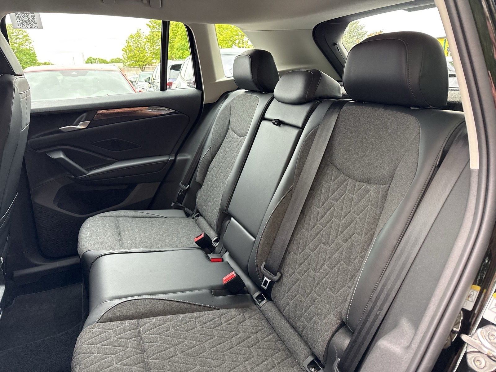 Volkswagen Tiguan 1.5 HYBRID LIFE AHK 360°CAM ACC LM18 NAVI