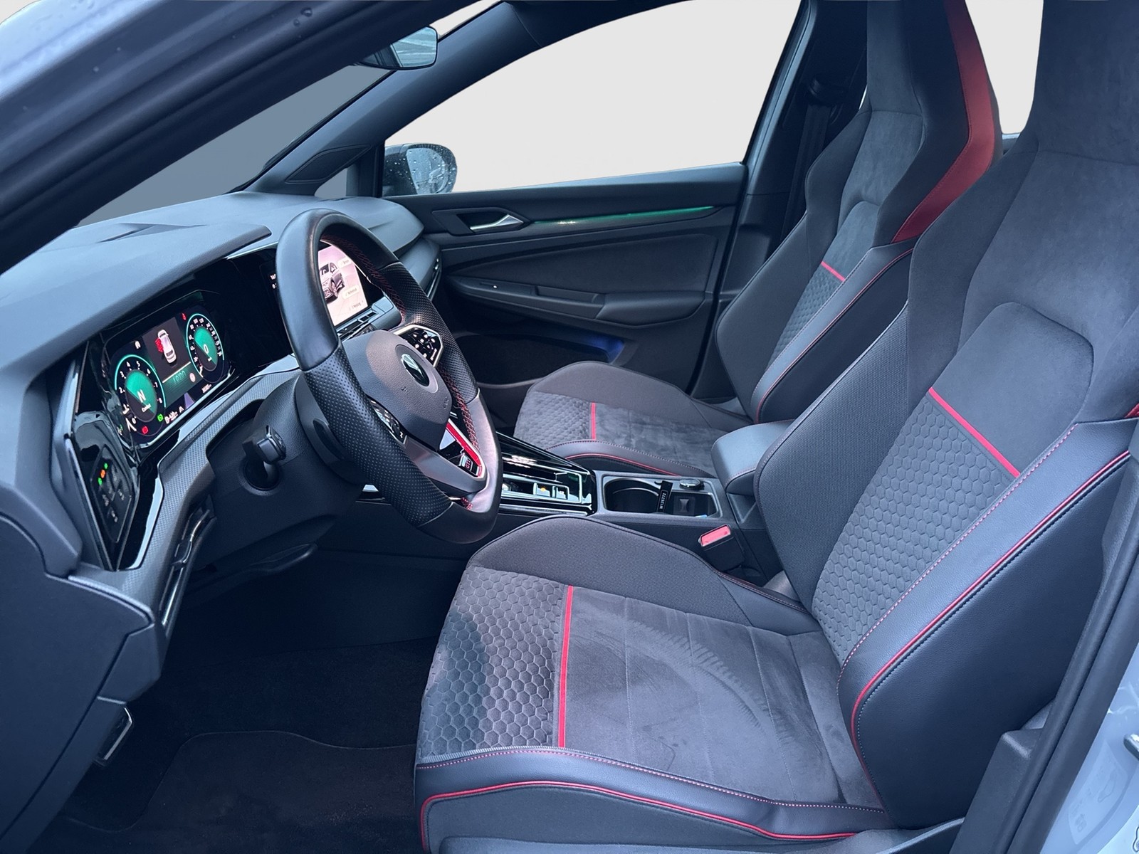 Volkswagen Golf VIII 2.0 GTI CLUBSPORT AKRAPOVIC CAM LM19