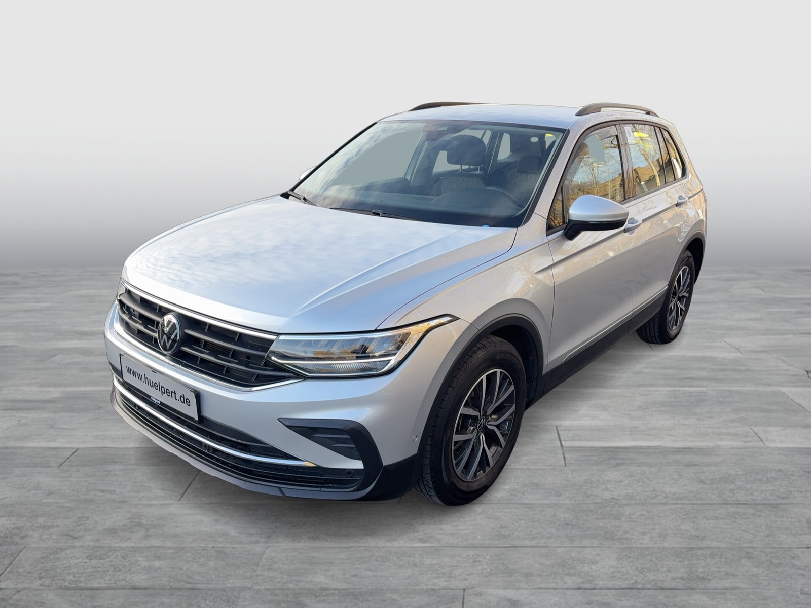 Volkswagen Tiguan 2.0 LIFE KAMERA ACC LM17 NAVI SITZHEIZ.
