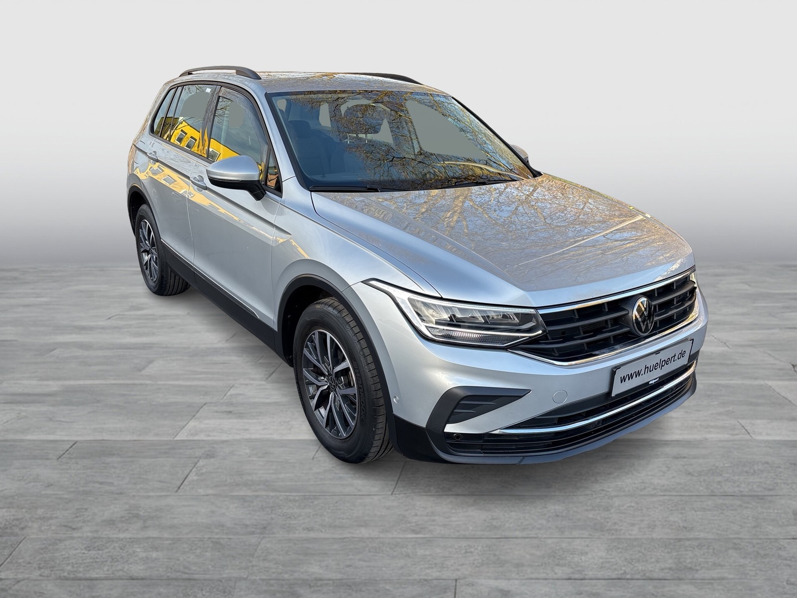 Volkswagen Tiguan 2.0 LIFE KAMERA ACC LM17 NAVI SITZHEIZ.