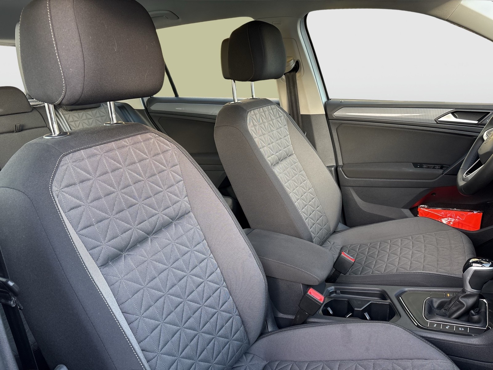 Volkswagen Tiguan 2.0 LIFE KAMERA ACC LM17 NAVI SITZHEIZ.