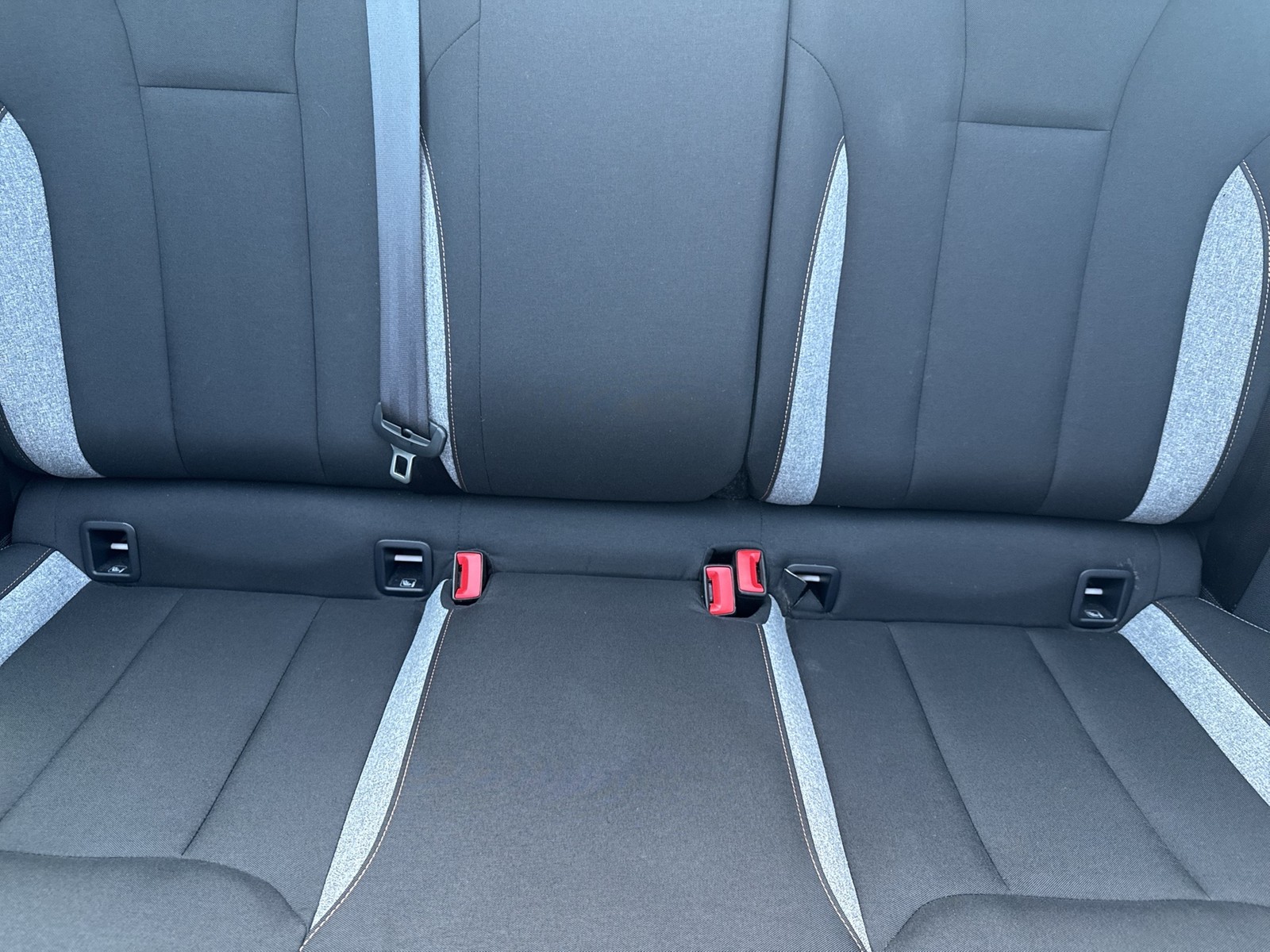 Skoda Kamiq 1.5 TOUR PANO AHK CAM MATRIX E-KLAPPE NAVI