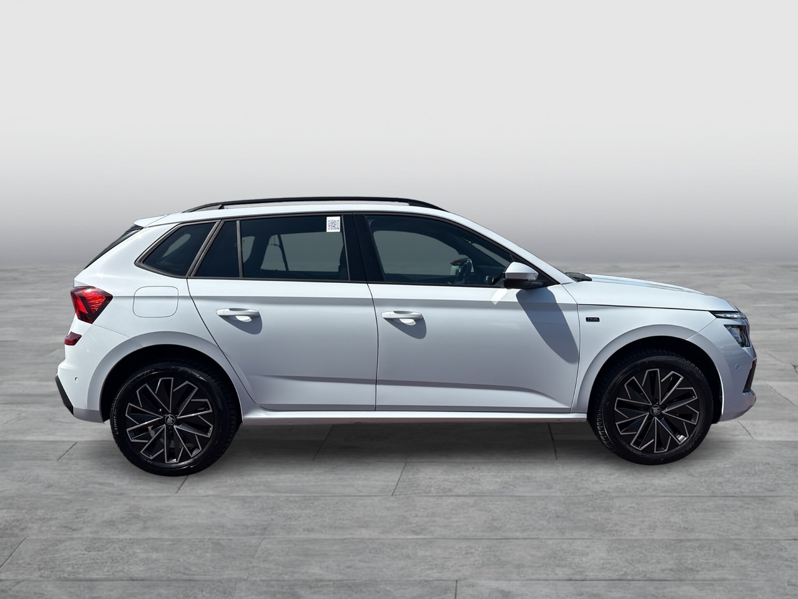 Skoda Kamiq 1.5 TOUR PANO AHK CAM MATRIX E-KLAPPE NAVI