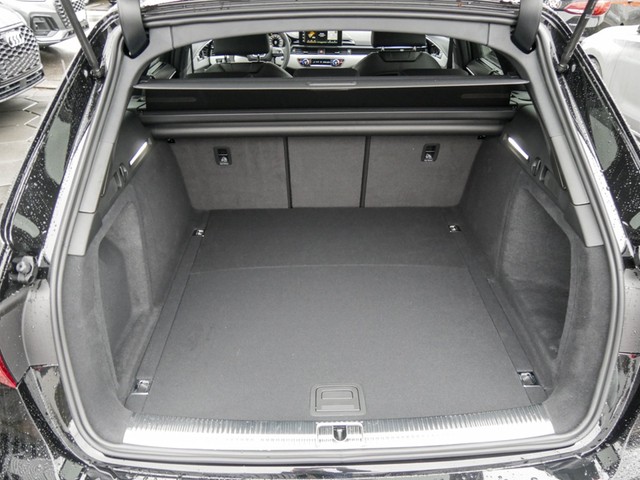 Audi A4 Avant 40 S LINE competition+ BLACKPAK ALU19 MATRIX