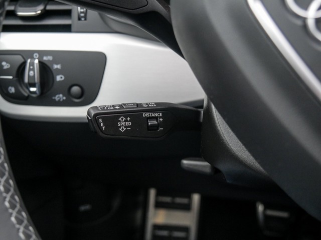 Audi A4 Avant 40 S LINE competition+ BLACKPAK ALU19 MATRIX