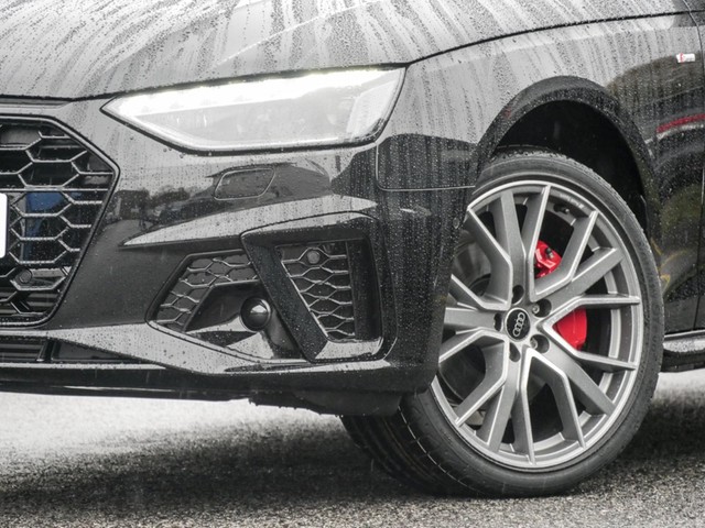 Audi A4 Avant 40 S LINE competition+ BLACKPAK ALU19 MATRIX