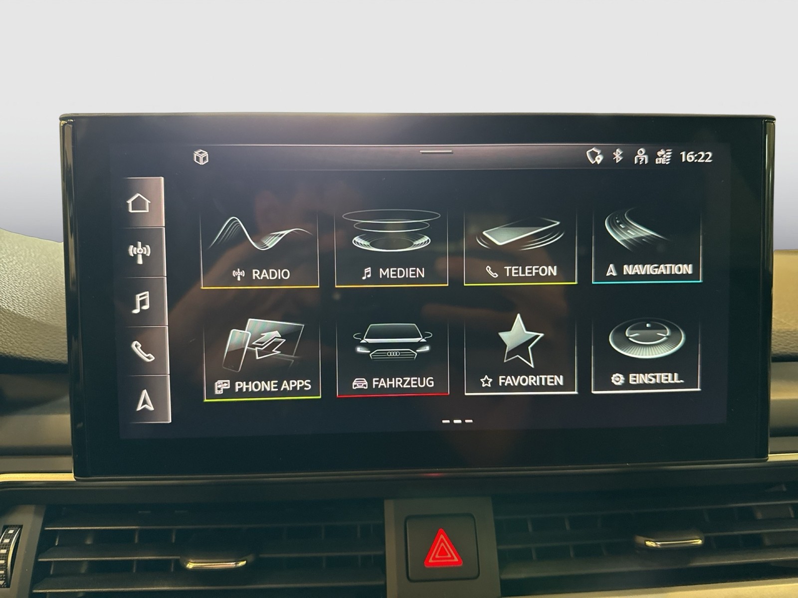 Audi A4 Avant 40 PANO CAM HEADUP ALU18 eKLAPPE NAVI+