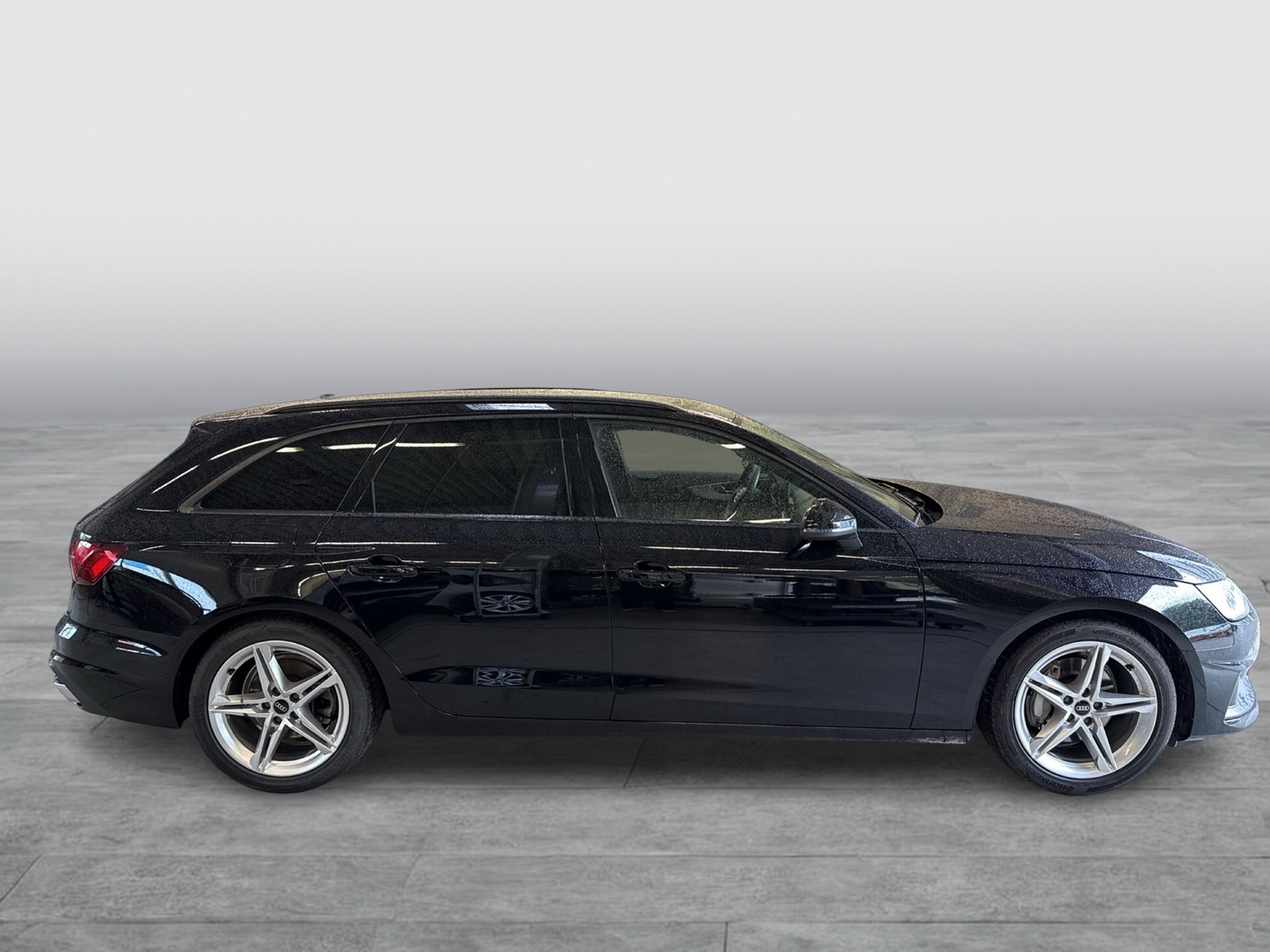 Audi A4 Avant 40 PANO CAM HEADUP ALU18 eKLAPPE NAVI+