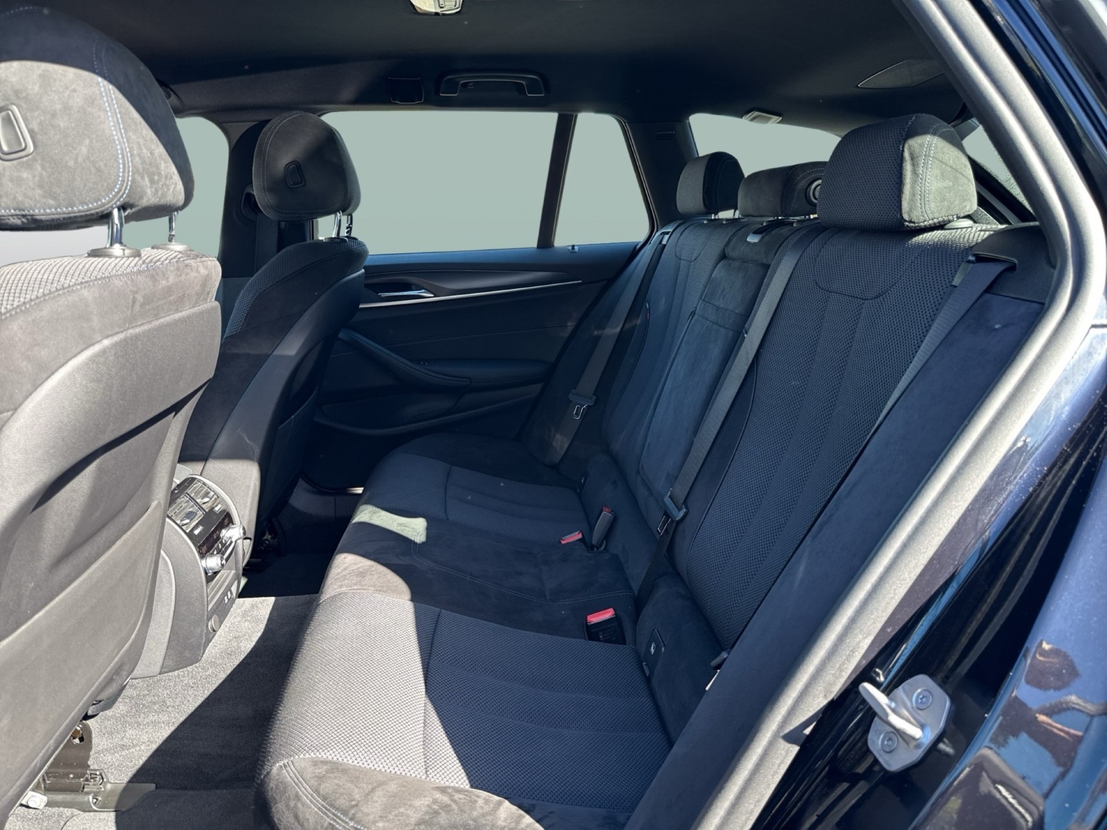 BMW 530d Touring M Sport 4X4 KAMERA HEADUP CARPLAY