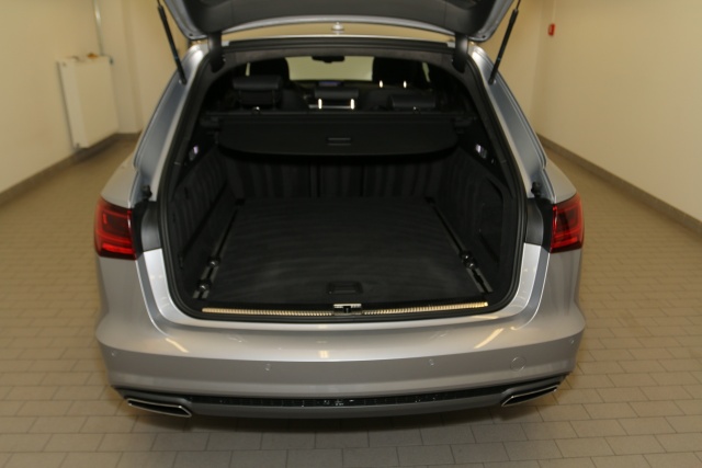 Audi A6 Avant Qu. S LINE PANO BOSE CAM ACC LM19