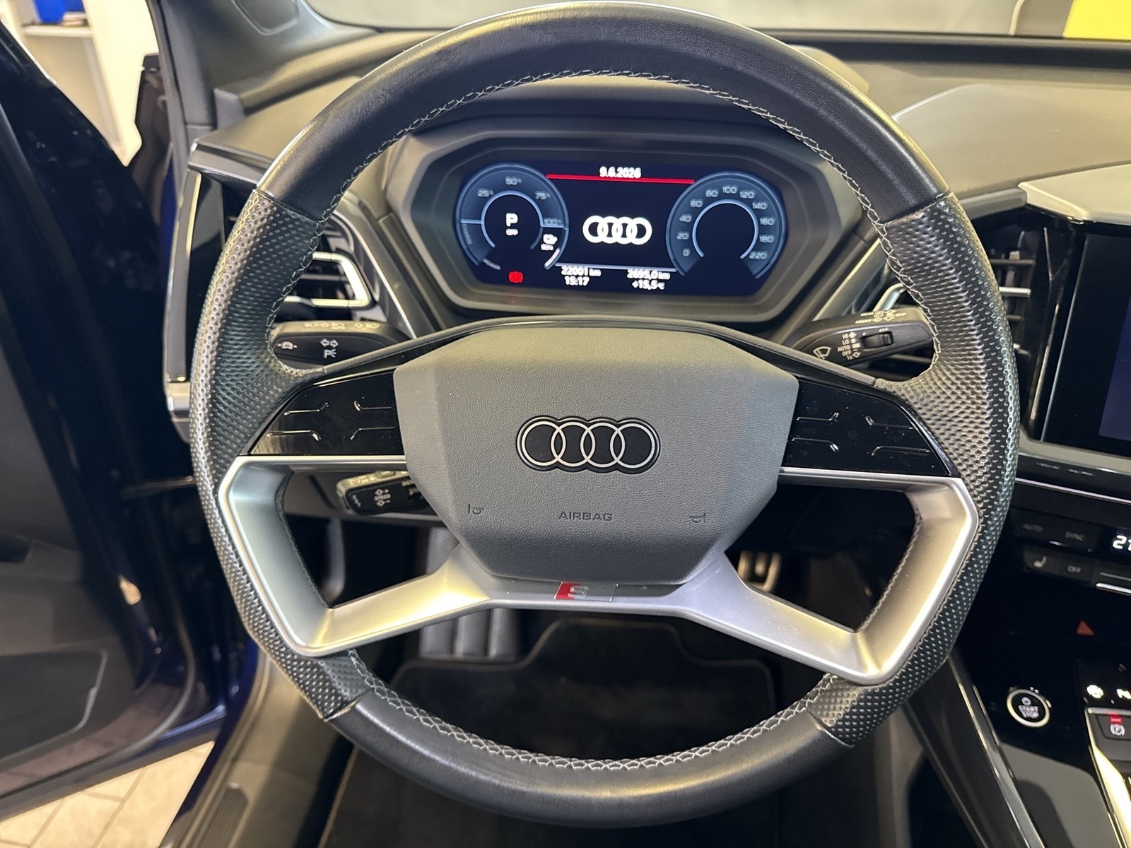 Audi Q4 e-tron 40 S LINE BLACKPAK ALU20 eKLAPPE SITZHZ