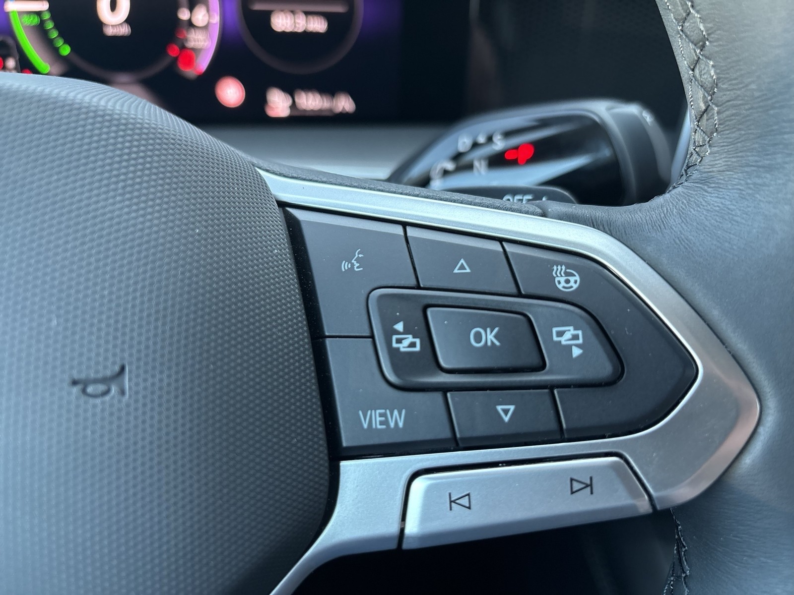 Volkswagen Tayron 1.5 HYBRID LIFE AHK CAM ACC LM18 CARPLAY