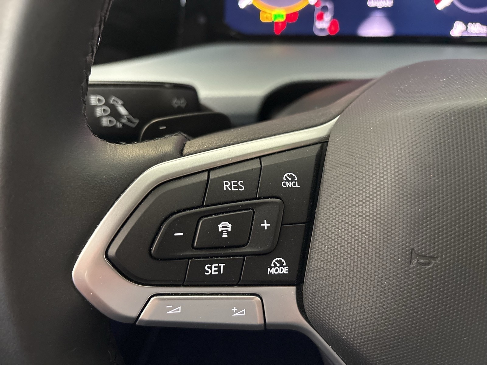 Volkswagen Golf Variant VIII 2.0 ENERGY CAM ACC CARPLAY ALU