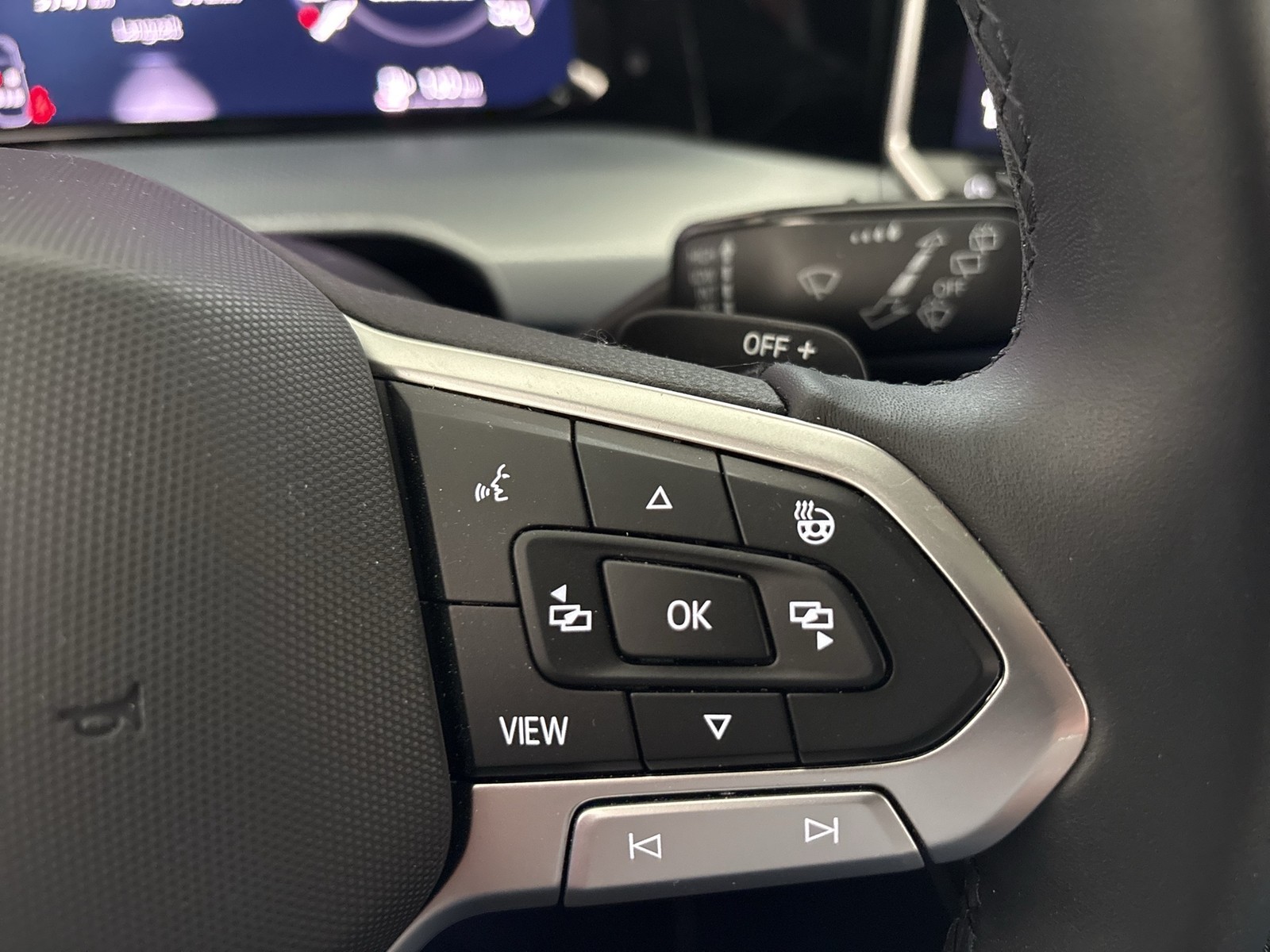 Volkswagen Golf Variant VIII 2.0 ENERGY CAM ACC CARPLAY ALU