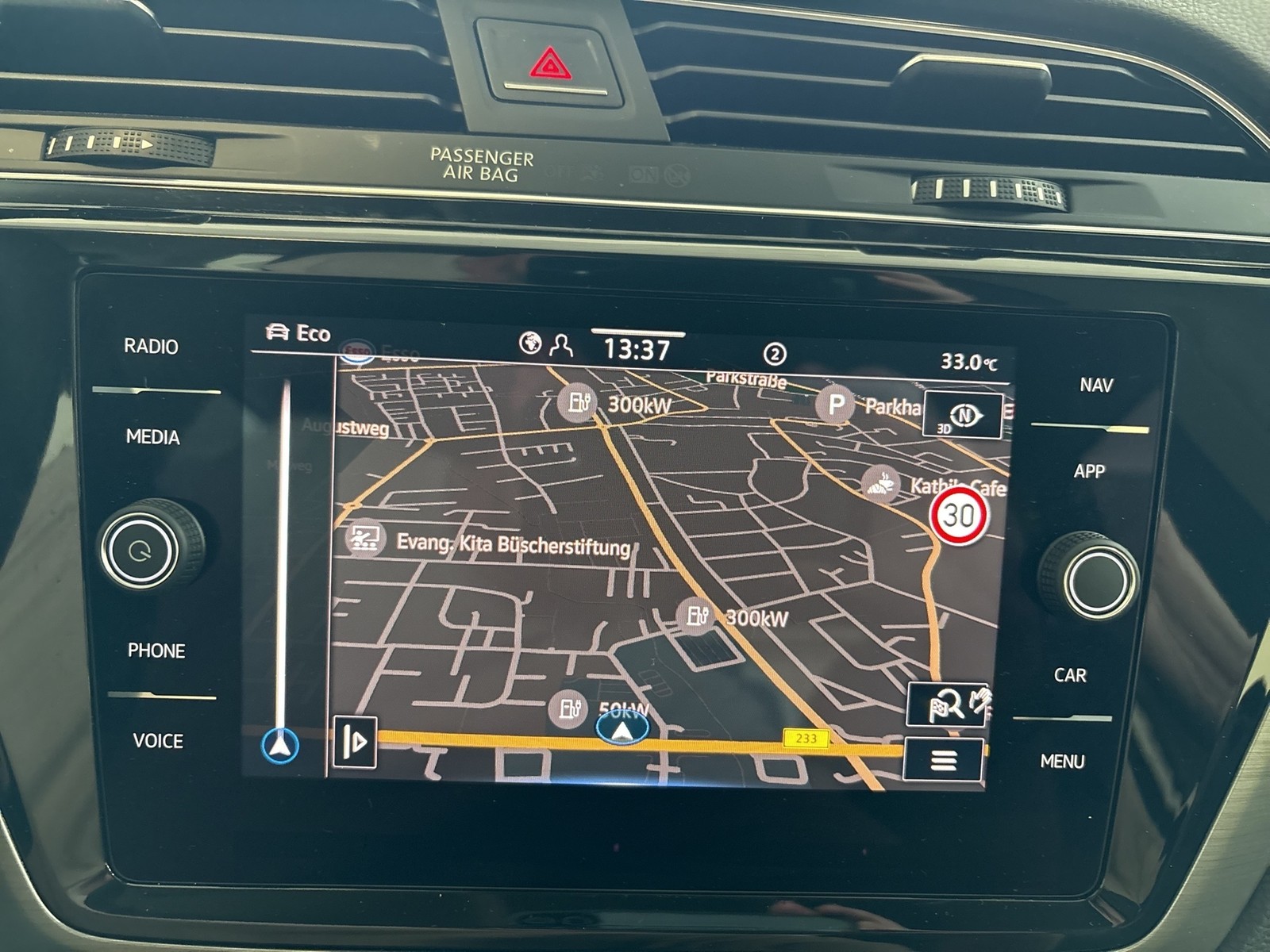 Volkswagen Touran 2.0 COMFORTLINE 7SITZE STANDHZ. ACC NAVI