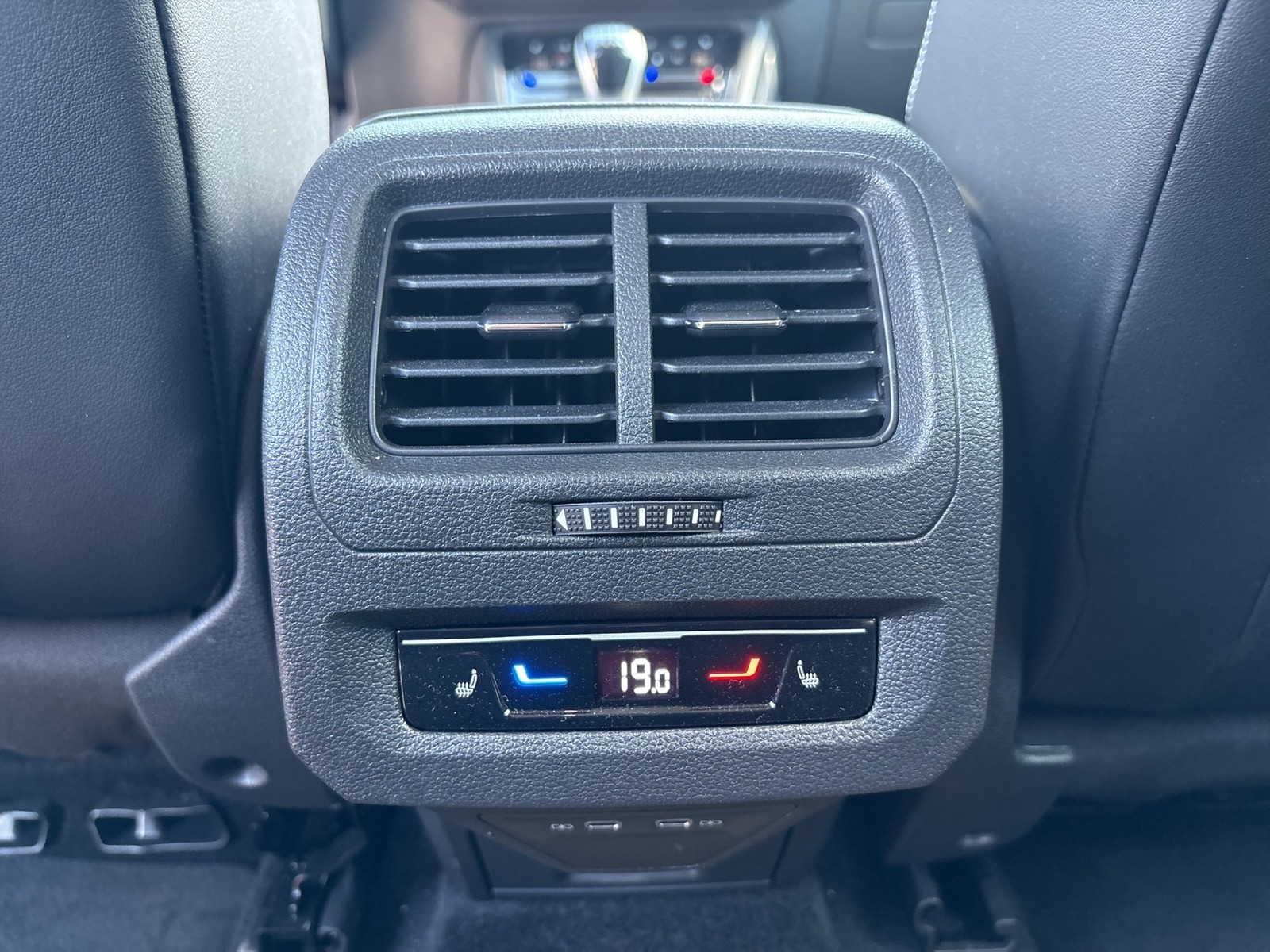 Volkswagen Touran 2.0 ENERGY 7SITZE ACC NAVI ALU CARPLAY