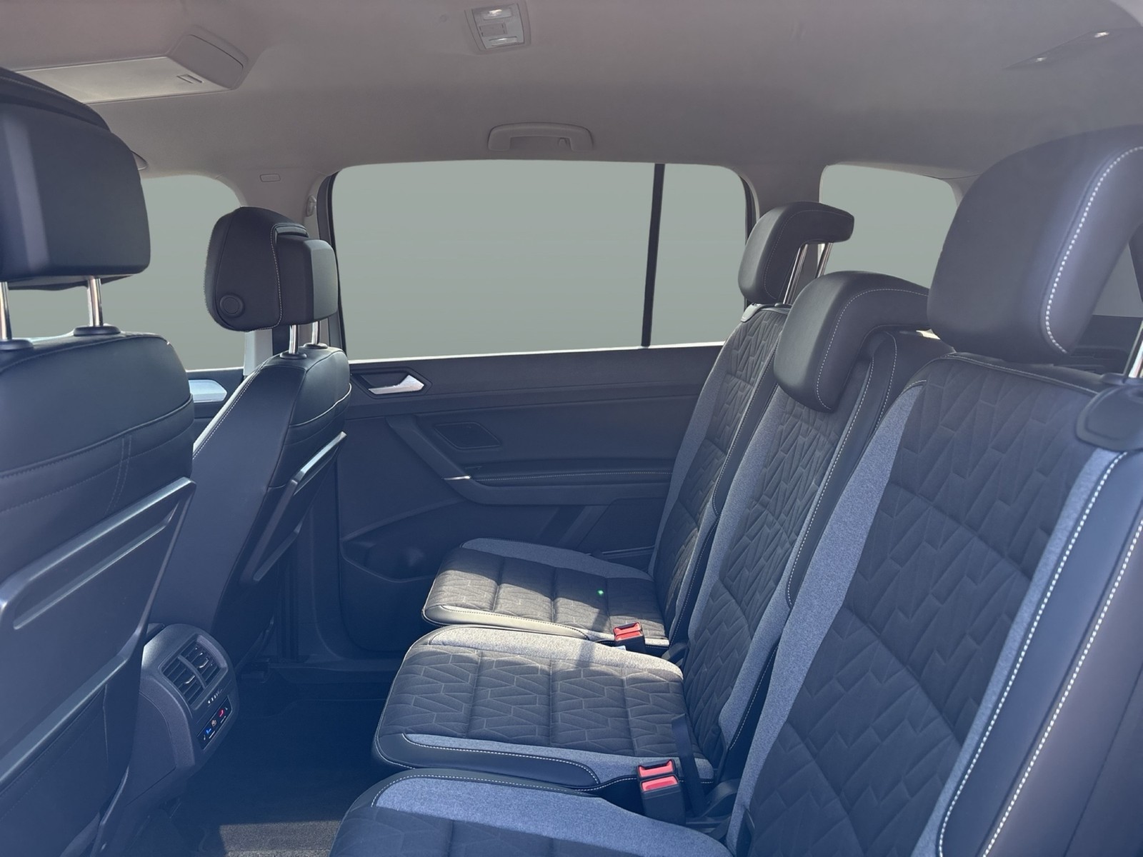 Volkswagen Touran 2.0 ENERGY 7SITZE ACC NAVI ALU CARPLAY
