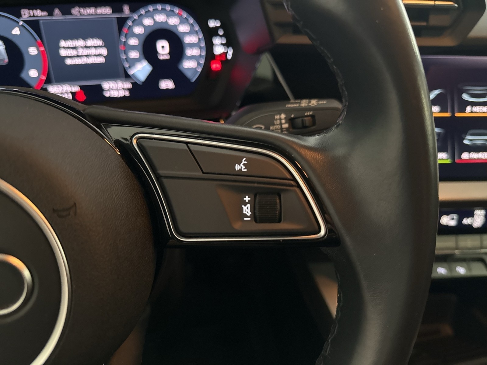 Audi A3 Sportback 30 advanced AHK CARPLAY LM17 SITZHZ