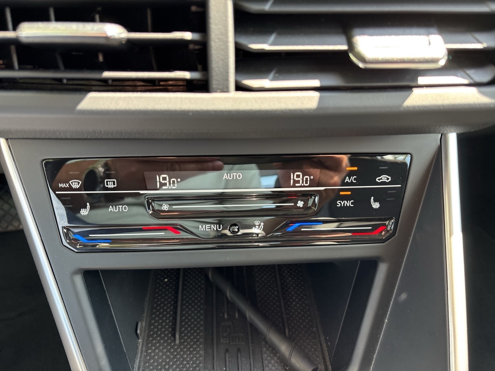 Volkswagen Taigo 1.5 LIFE AHK LM17 CARPLAY SITZHEIZUNG