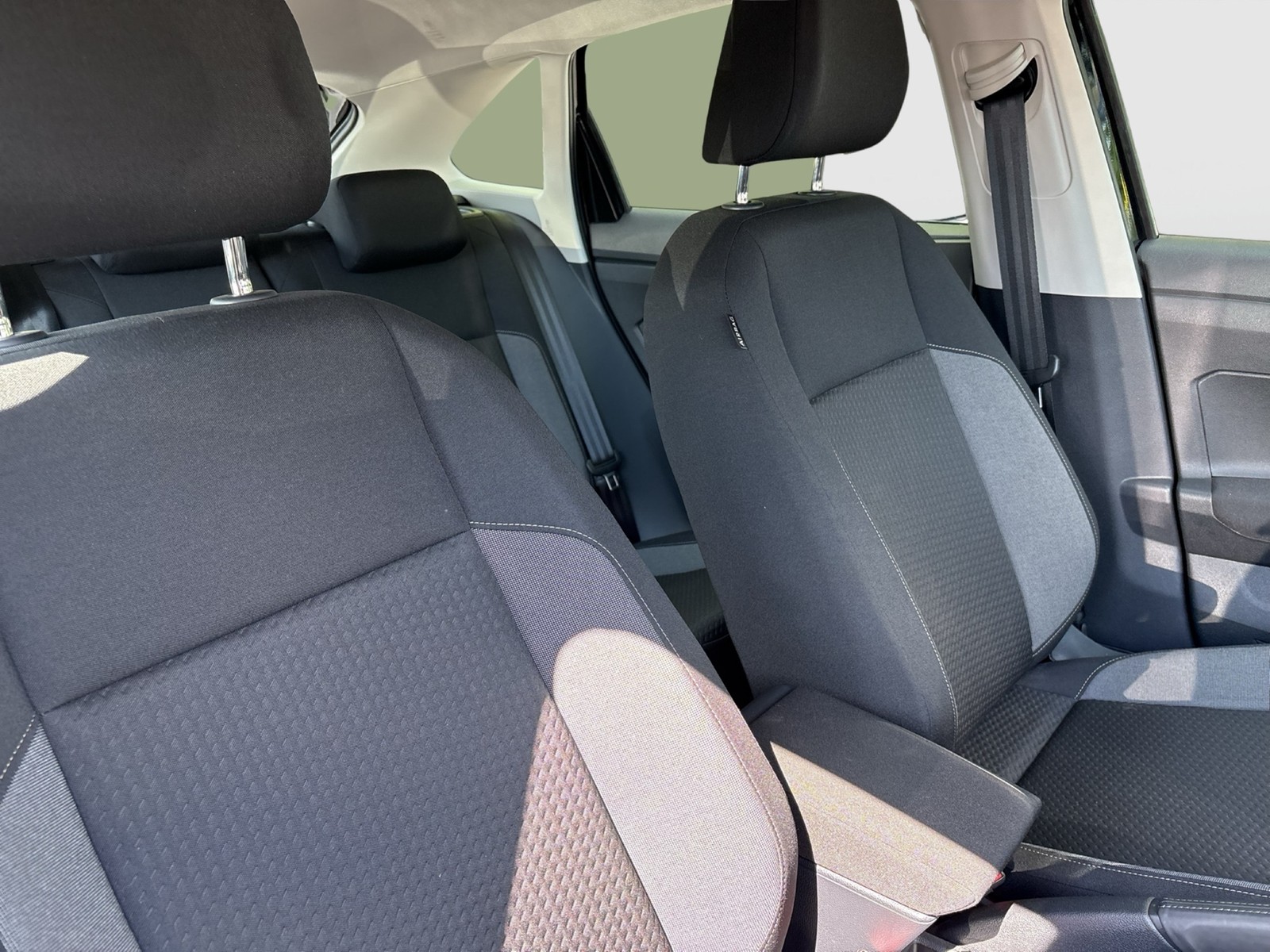 Volkswagen Taigo 1.5 LIFE AHK LM17 CARPLAY SITZHEIZUNG