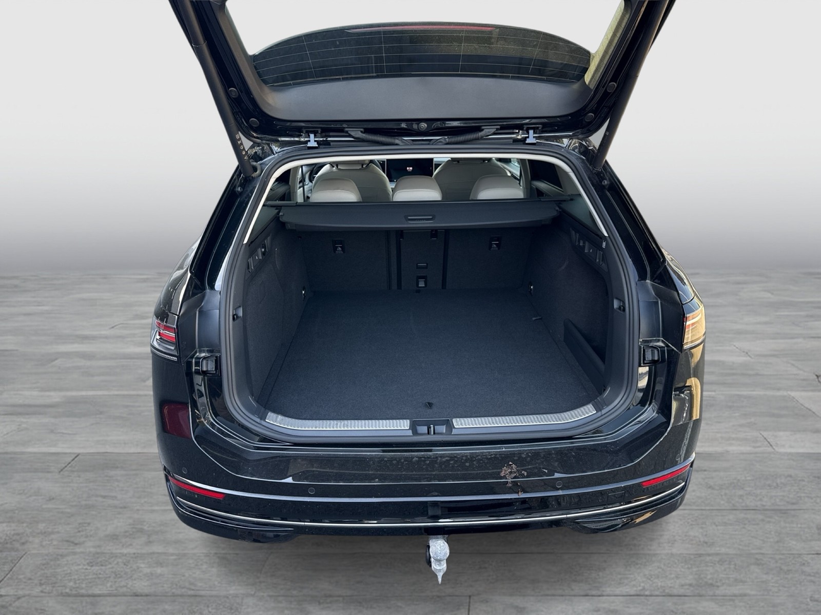 Volkswagen Passat Variant 1.5 HYBRID ELEGANCE LEDER AHK CAM