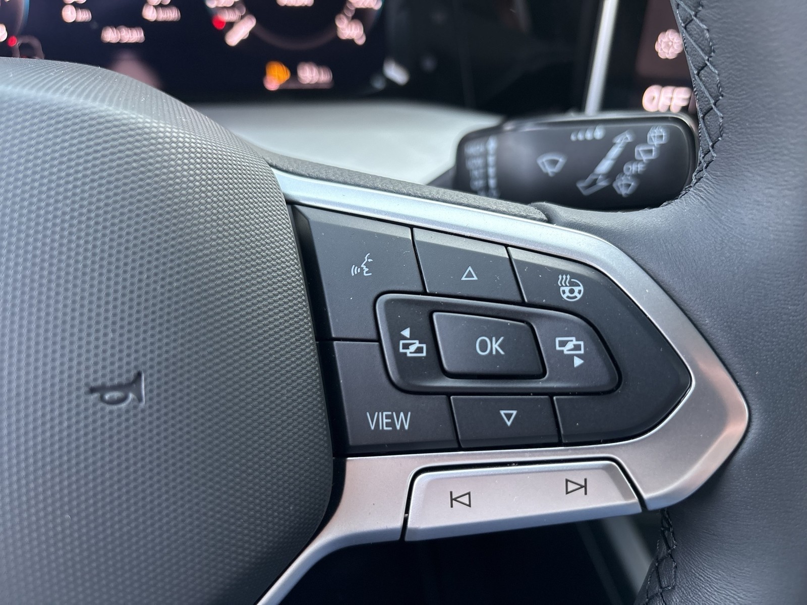 Volkswagen Golf VIII 1.5 LIFE CAM ACC HEAD-UP NAVI CARPLAY