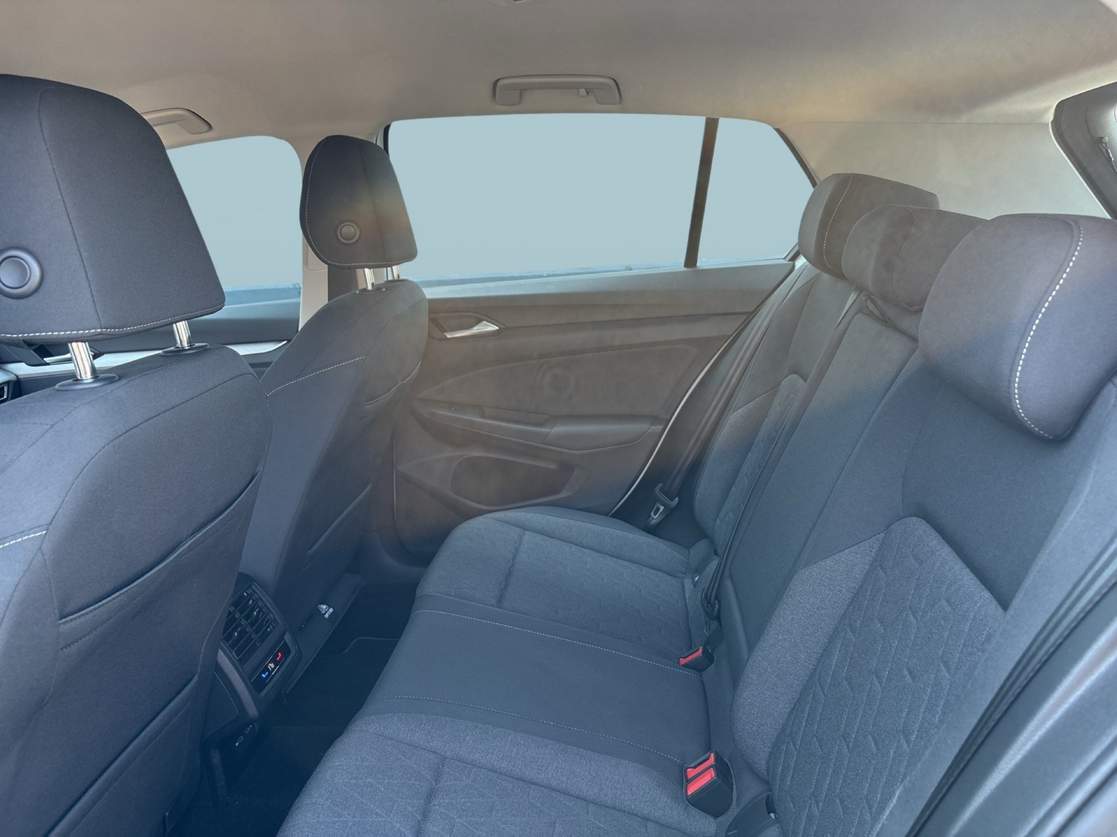 Volkswagen Golf VIII 1.5 LIFE CAM ACC CARPLAY ALU SITZHEIZ.