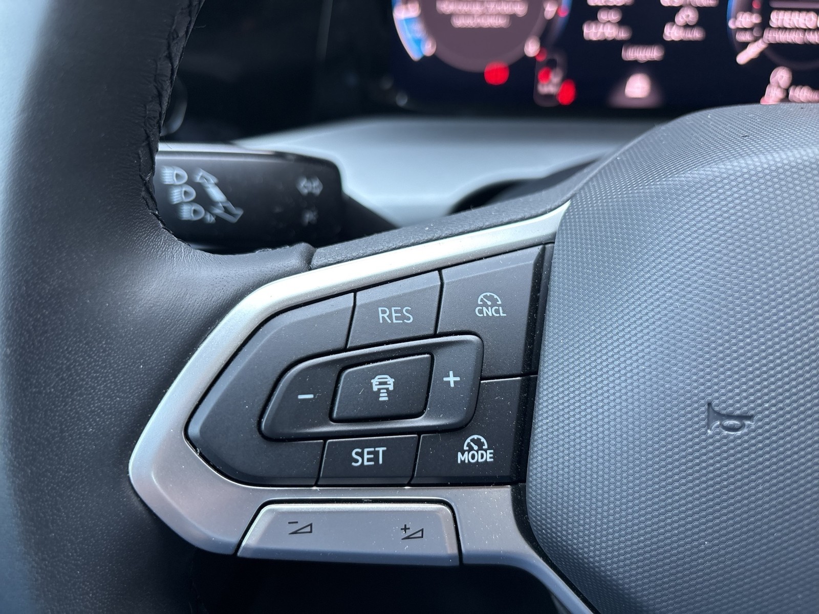 Volkswagen Golf VIII 1.5 LIFE CAM ACC CARPLAY ALU SITZHEIZ.