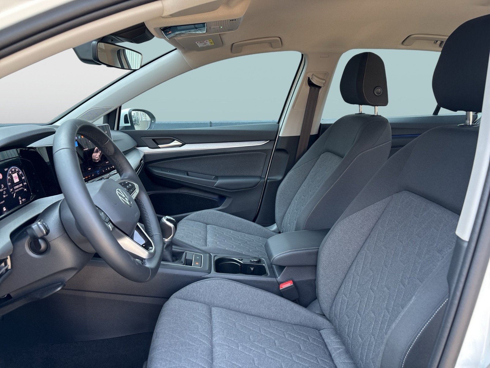 Volkswagen Golf VIII 1.5 LIFE CAM ACC CARPLAY ALU SITZHEIZ.