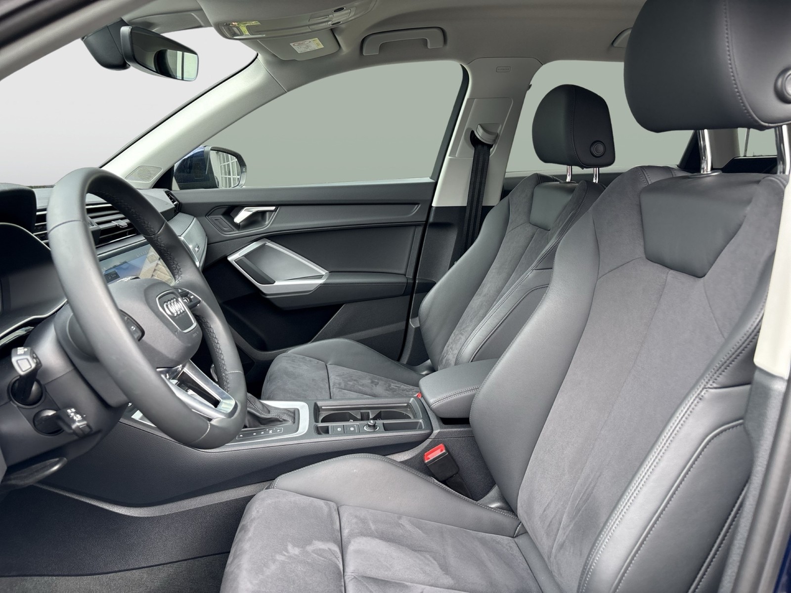 Audi Q3 35 S LINE AHK ACC LM18 E-KLAPPE NAVI+ SITZHZ.