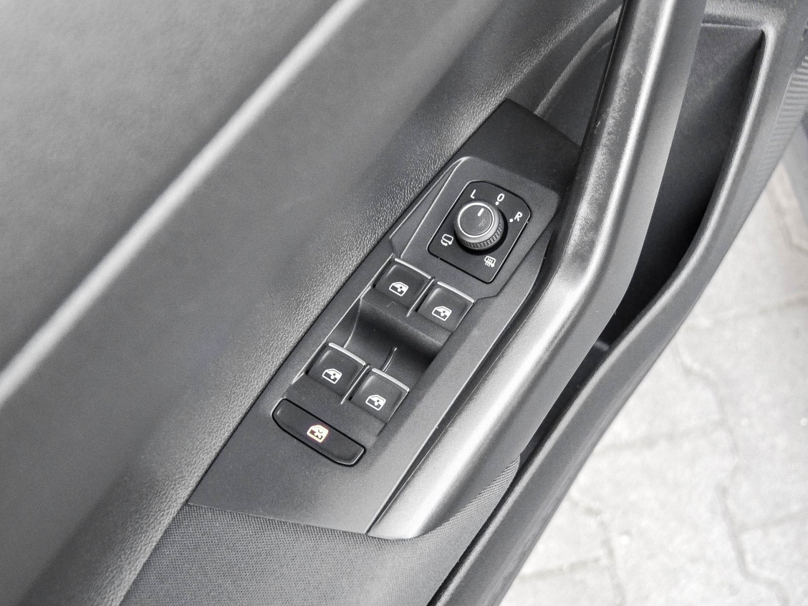 Volkswagen Polo 1.0 R-LINE CAM ACC ALU LED SITZHEIZUNG