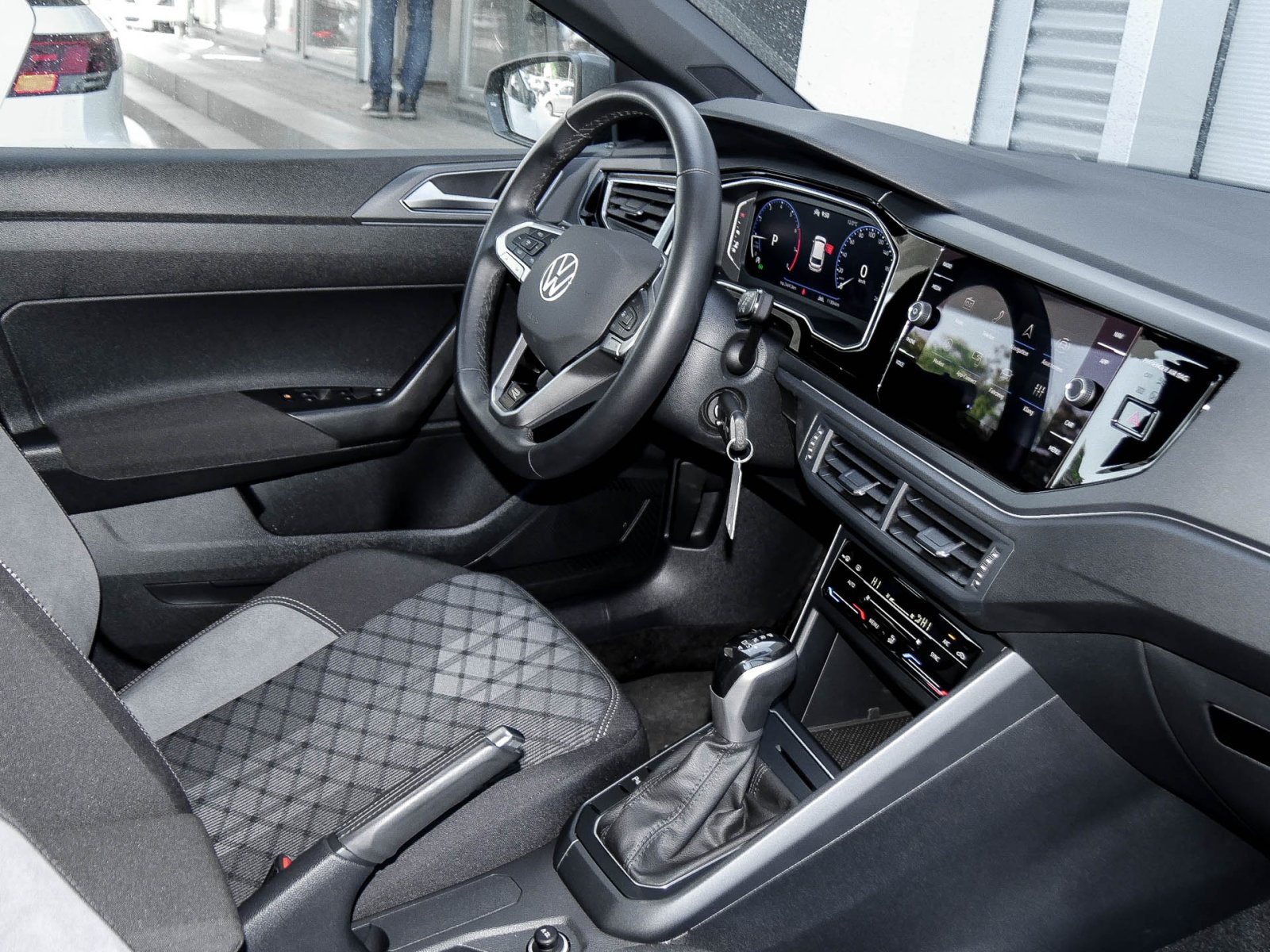 Volkswagen Polo 1.0 R-LINE CAM ACC ALU LED SITZHEIZUNG