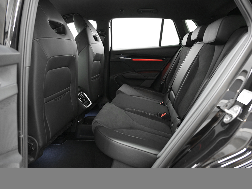 Skoda Elroq 85 SPORTLINE CAM ACC LM20 MATRIX E-KLAPPE
