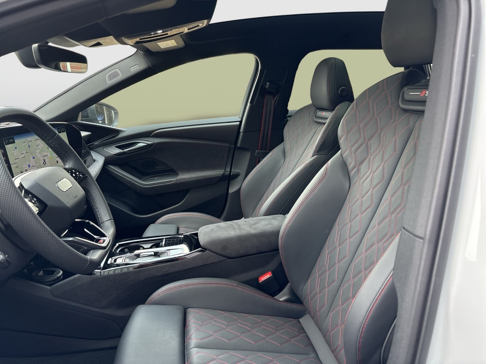 Audi A6 e-tron Avant quattro S LINE PANO B&O AHK LM21