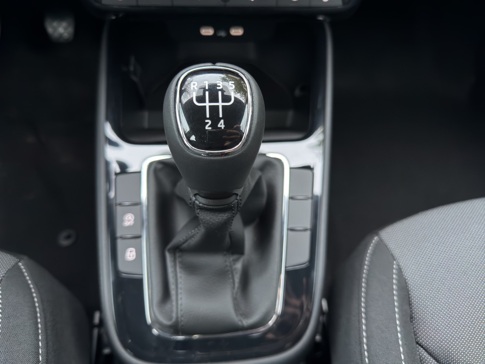 Skoda Fabia 1.0 Selection SHZ CarPlay CLIMATRONIC